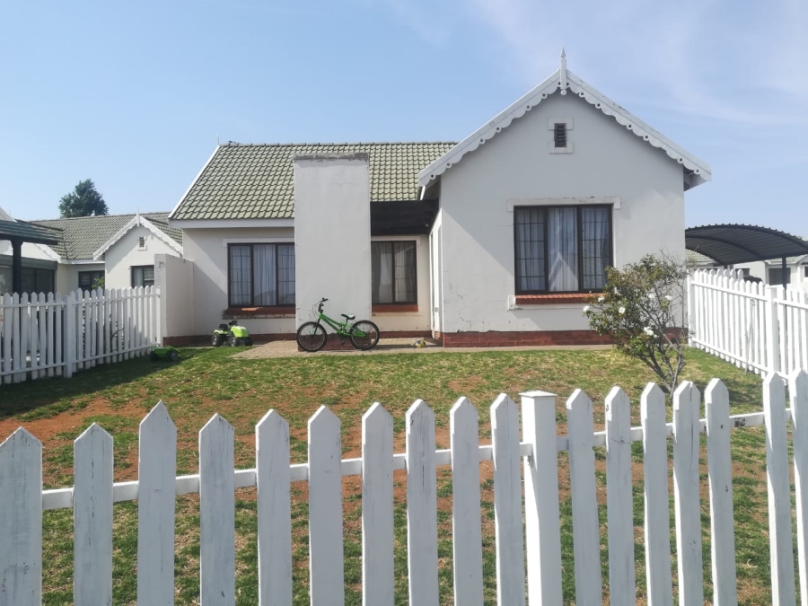 3 Bedroom Property for Sale in Hillside Free State